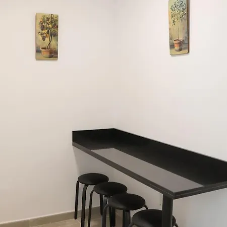 Oasis In With Parking 5min From The Apartmán *