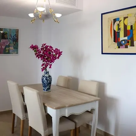 Oasis In With Parking 5min From The